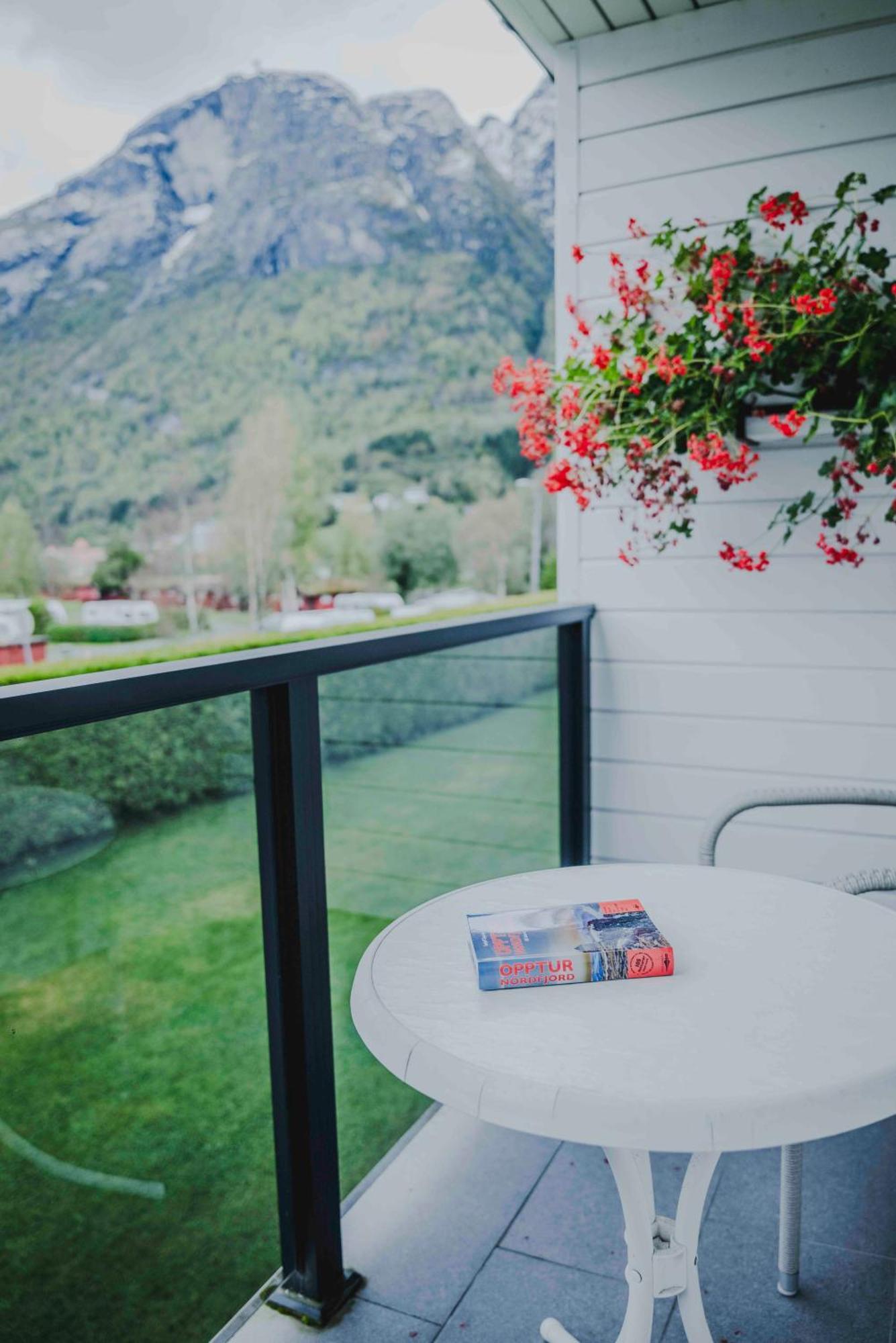 Loen Apartments Eksteriør billede